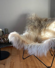 Lade das Bild in den Galerie-Viewer, Butterfly Sessel