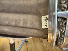 Lade das Bild in den Galerie-Viewer, Charles Stuhl