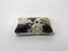 Lade das Bild in den Galerie-Viewer, Kisha Kissen